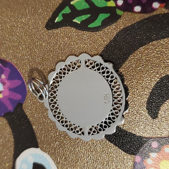 π vintage Las Vegas charm - Picture 2 of 4